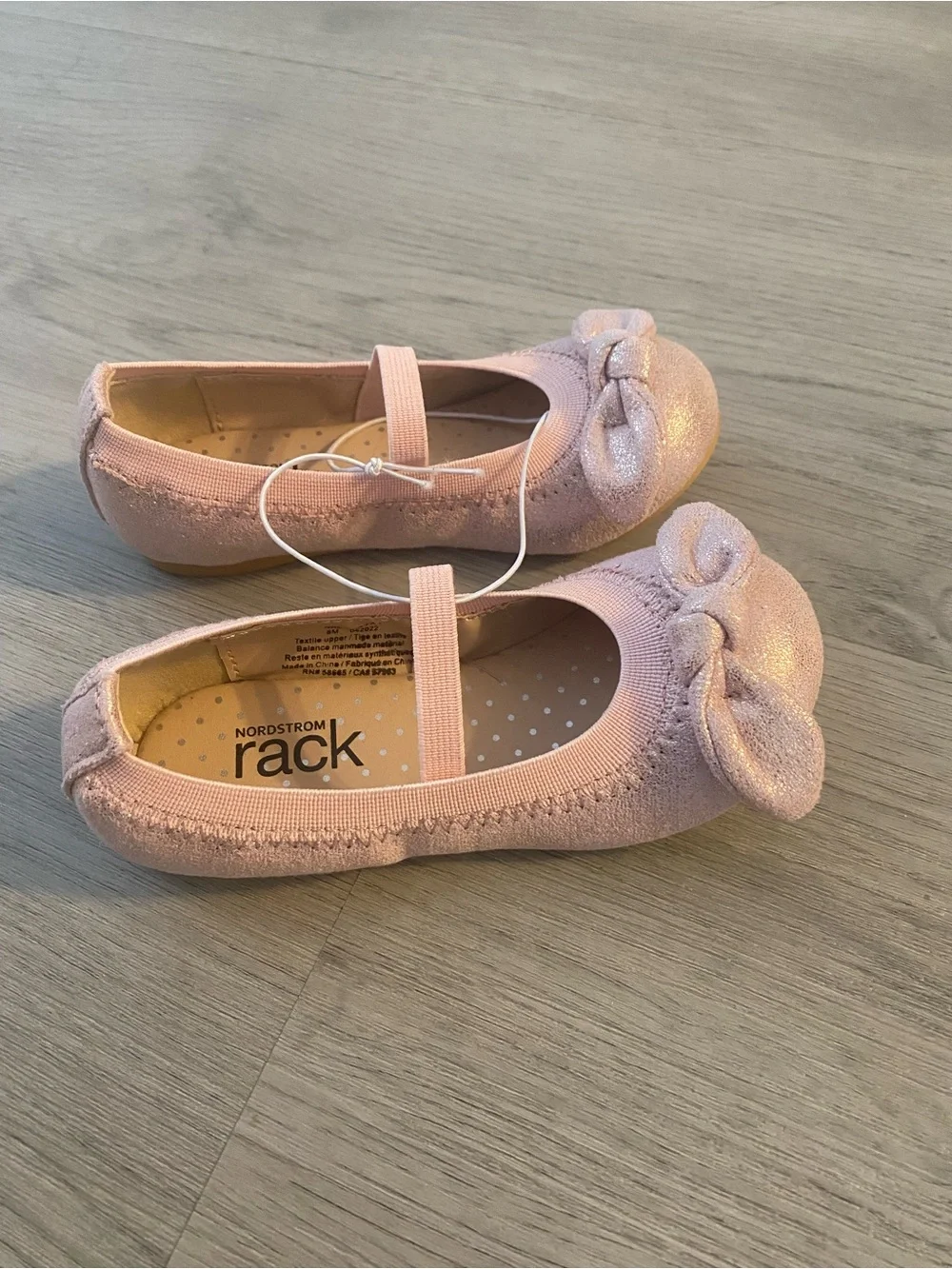 Nordstrom Rack Pink Glitter Bow Mary Jane Moccasins for Kids size 8